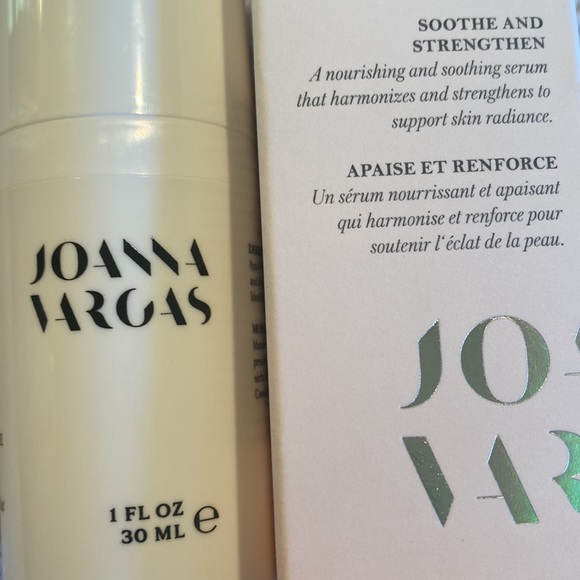 Joanna Vargas Magic Serum Soothe and Strengthen - Picture 4 of 7
